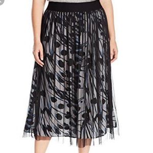 Melissa McCarthy BigWing Mesh Layer Pleated Skirt